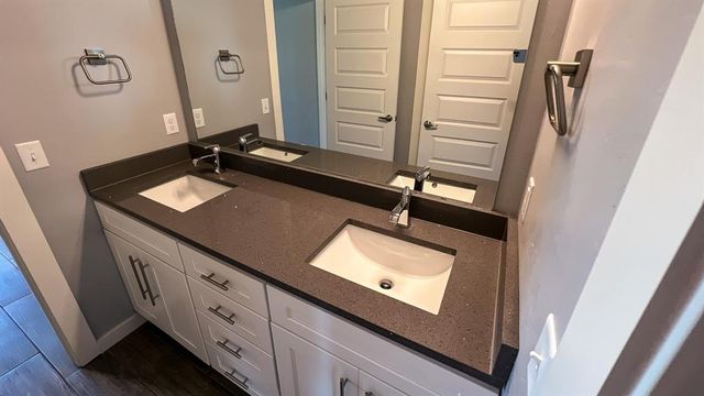 102 Olde Mill Road, Jones, OK 73049