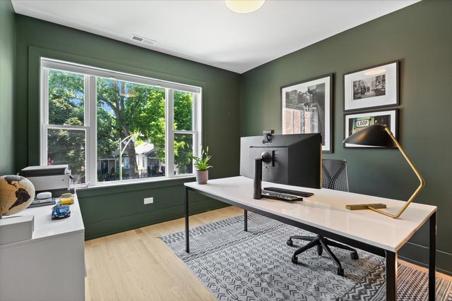2144 N Rockwell Street, Chicago, IL 60647