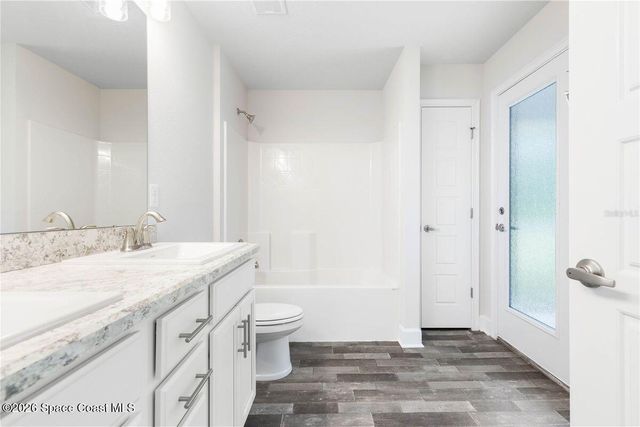 527 Winer Avenue SW, Palm Bay, FL 32908