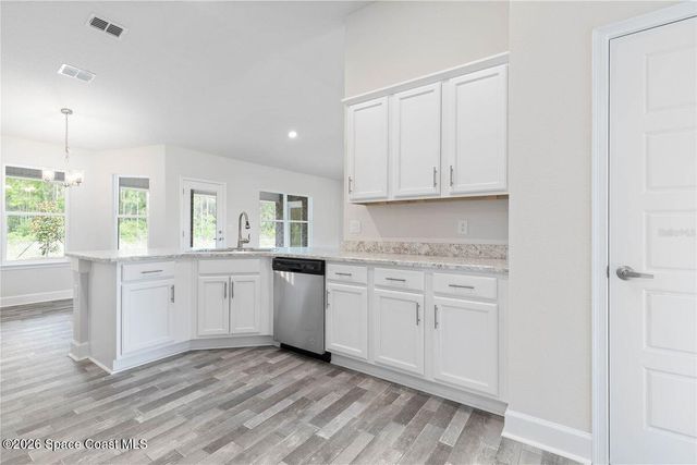 527 Winer Avenue SW, Palm Bay, FL 32908