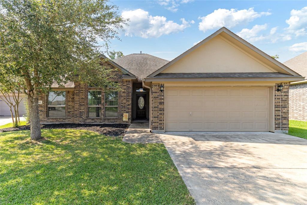 101 Blue Jay Court, Richwood, TX 77566