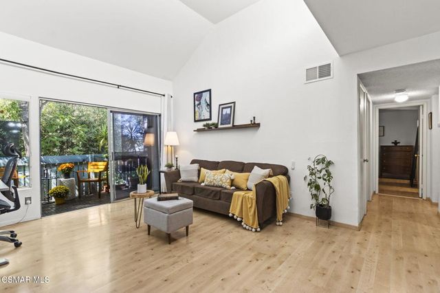 5700 Etiwanda Avenue 248, Tarzana, CA 91356