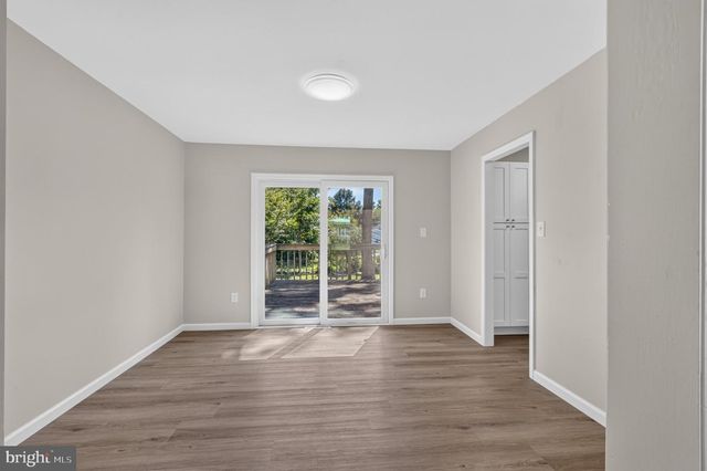 5 FIRETHORN CT, Newark, DE 19711