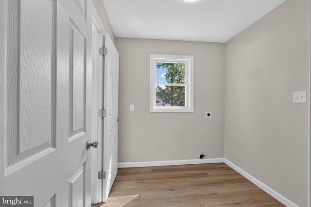 5 FIRETHORN CT, Newark, DE 19711