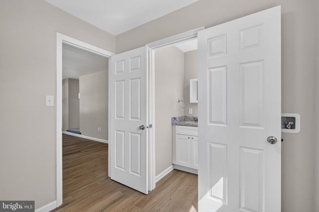 5 FIRETHORN CT, Newark, DE 19711