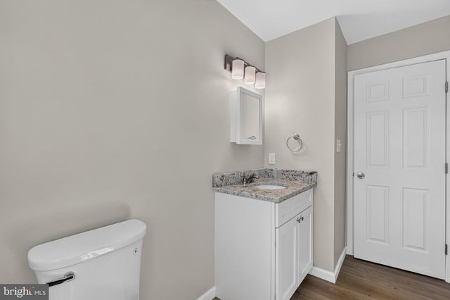 5 FIRETHORN CT, Newark, DE 19711