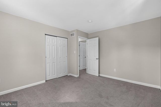 5 FIRETHORN CT, Newark, DE 19711