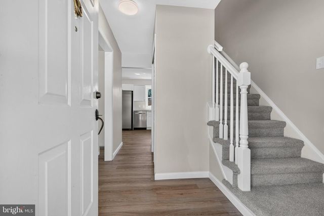 5 FIRETHORN CT, Newark, DE 19711