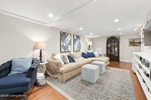 2609 Whittier Ave, Louisville, KY 40205