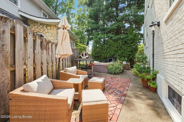 2609 Whittier Ave, Louisville, KY 40205