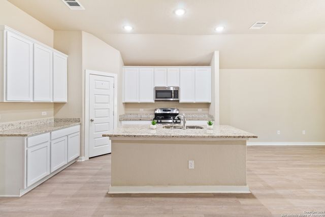 12307 Tower Forest, San Antonio, TX 78253