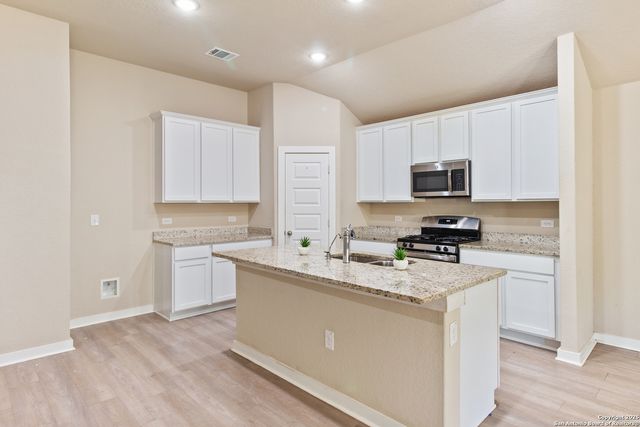 12307 Tower Forest, San Antonio, TX 78253