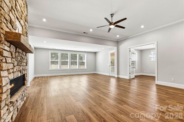 4448 Moxie Way, Charlotte, NC 28215