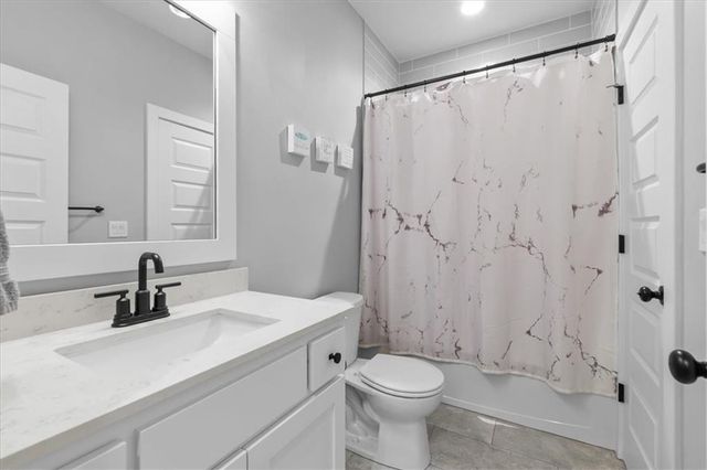 25404 W 146 Street, Olathe, KS 66061