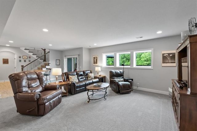 25404 W 146 Street, Olathe, KS 66061