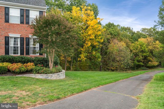 20848 GREAT FALLS FOREST DR, Sterling, VA 20165