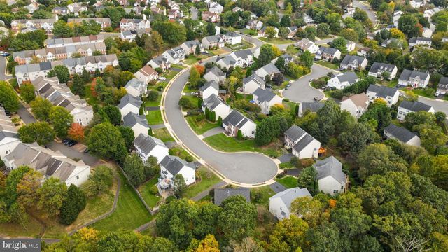 20848 GREAT FALLS FOREST DR, Sterling, VA 20165