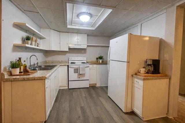 909 A Mapoles Street, Crestview, FL 32536