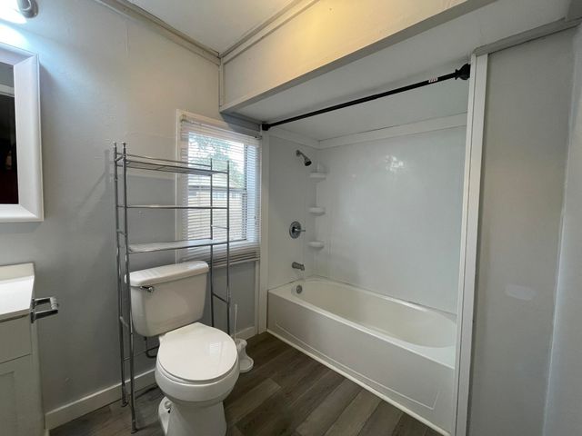 909 A Mapoles Street, Crestview, FL 32536