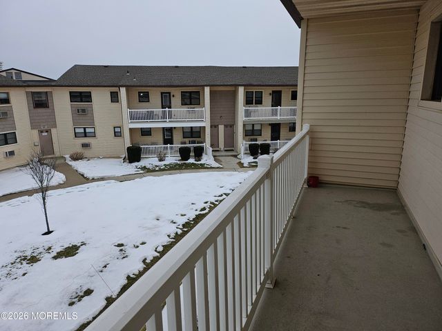 40 Wharfside Drive, Monmouth Beach, NJ 07750