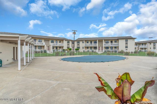 40 Wharfside Drive, Monmouth Beach, NJ 07750