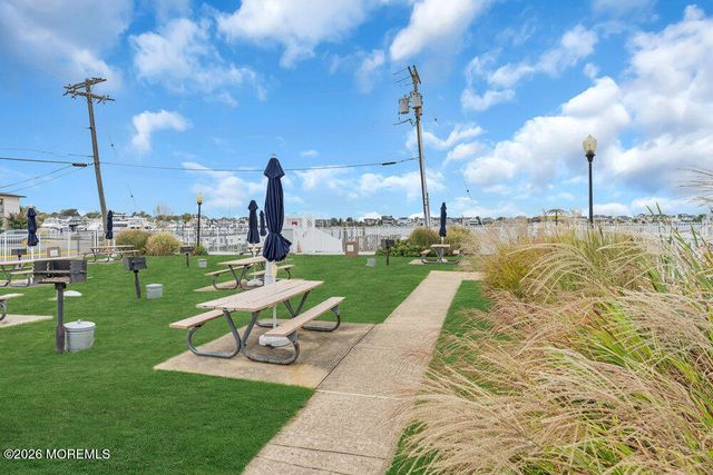 40 Wharfside Drive, Monmouth Beach, NJ 07750