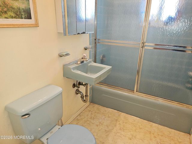 40 Wharfside Drive, Monmouth Beach, NJ 07750