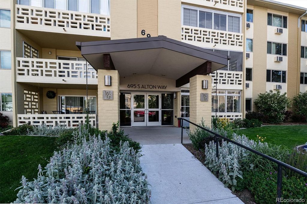 695 S Alton Way 5A, Denver, CO 80247