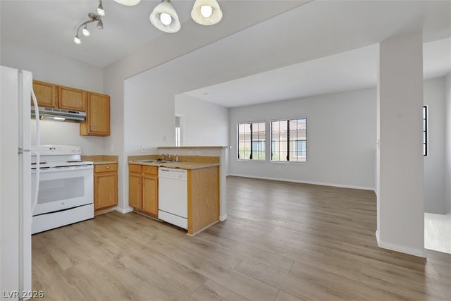 2101 Hussium Hills Street 205, Las Vegas, NV 89108
