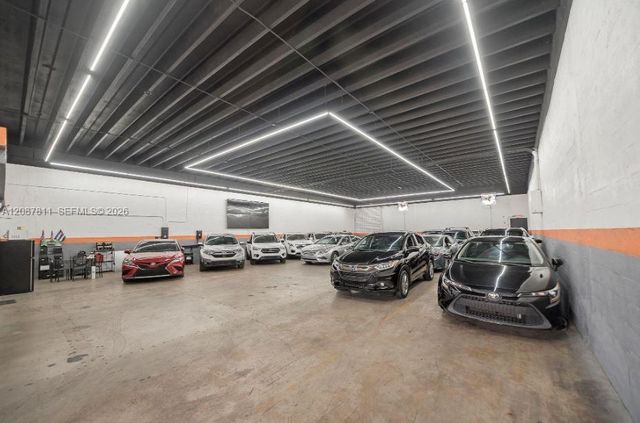 7250 NW 41st Street, Miami, FL 33166