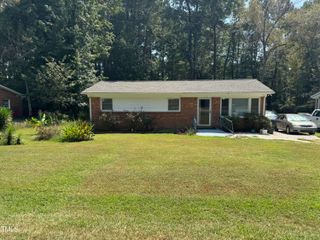 112 E Franklin Street, Zebulon, NC 27597