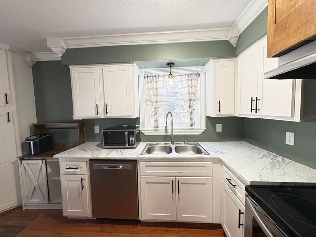 8209 KY-11, Green Road, KY 40946