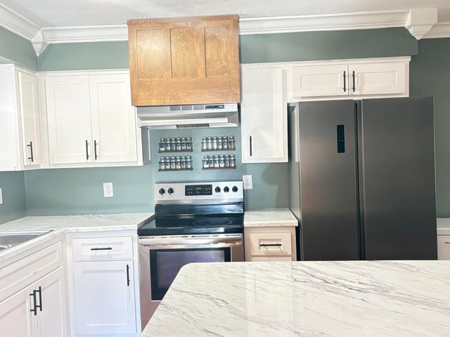 8209 KY-11, Green Road, KY 40946