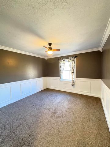 8209 KY-11, Green Road, KY 40946