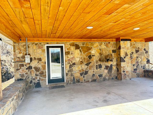 8209 KY-11, Green Road, KY 40946
