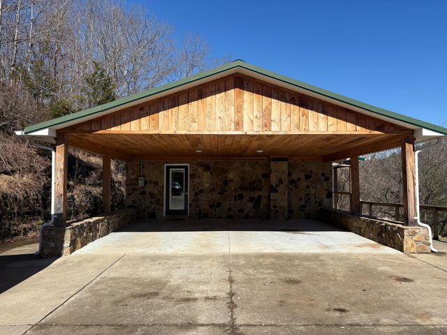 8209 KY-11, Green Road, KY 40946