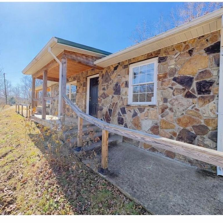 8209 KY-11, Green Road, KY 40946