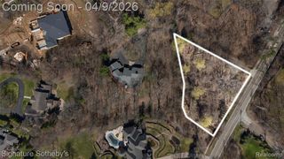 4650 Lahser Road, Bloomfield Hills, MI 48302