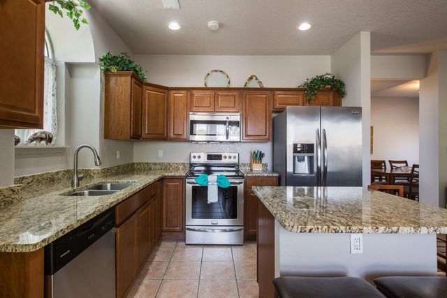632 Hermit Falls Drive SE, Rio Rancho, NM 87124