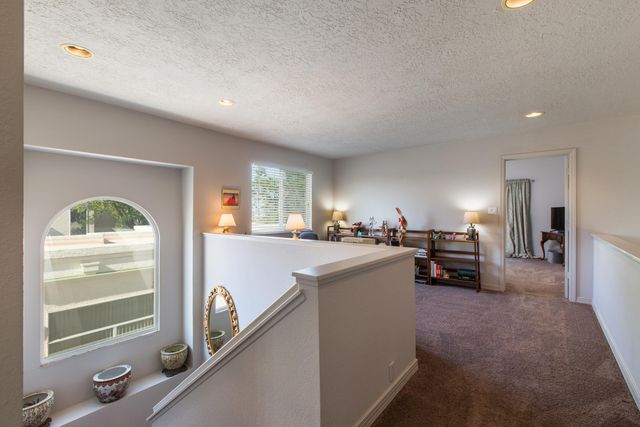 632 Hermit Falls Drive SE, Rio Rancho, NM 87124