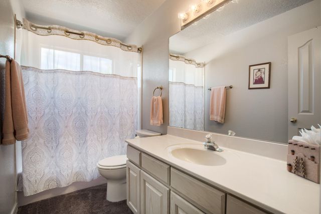 632 Hermit Falls Drive SE, Rio Rancho, NM 87124