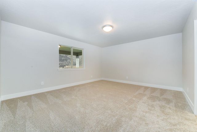 6150 W 30th Pl, Kennewick, WA 99338