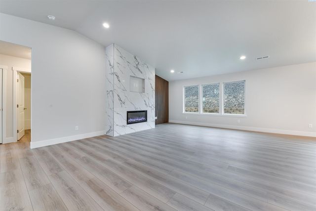 6150 W 30th Pl, Kennewick, WA 99338