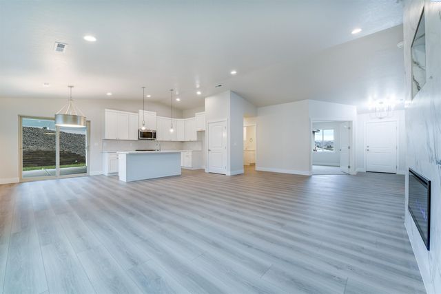 6150 W 30th Pl, Kennewick, WA 99338