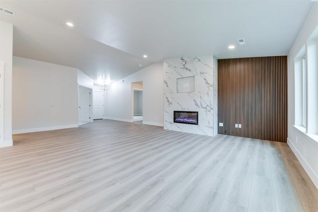 6150 W 30th Pl, Kennewick, WA 99338