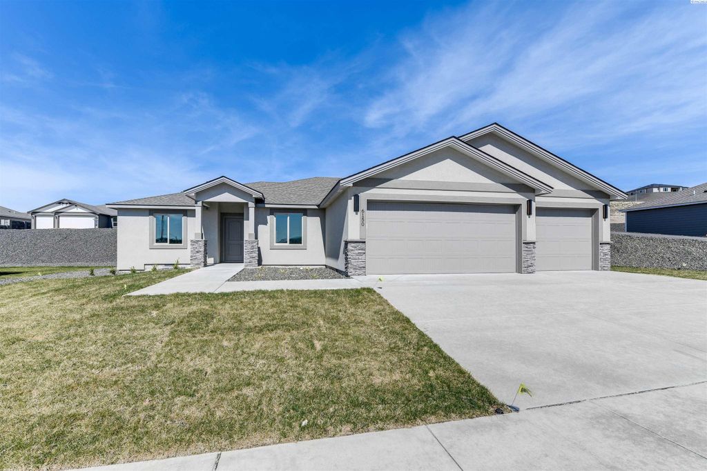 6150 W 30th Pl, Kennewick, WA 99338
