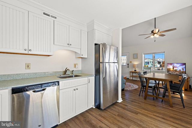500-UNIT 3 ENGLESIDE AVE, Beach Haven, NJ 08008