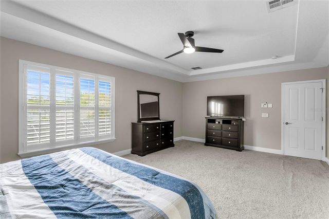 10121 KINGSBRIDGE AVENUE, Tampa, FL 33626