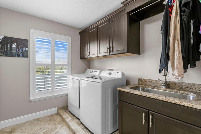 10121 KINGSBRIDGE AVENUE, Tampa, FL 33626