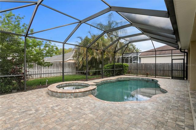 10121 KINGSBRIDGE AVENUE, Tampa, FL 33626